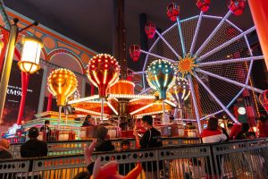 The Convenience of Pick-Up Laundry at Theme Parks