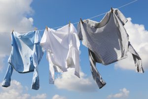 The Pros and Cons of Air-Drying vs. Machine-Drying Clothes